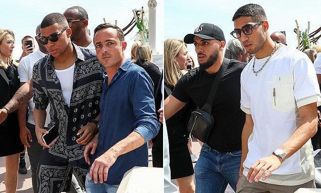 里奇：每场比赛都会有判罚争议，但评判这个不是我们该做的事（里奇：判罚争议难免，这不该由我们来评判）