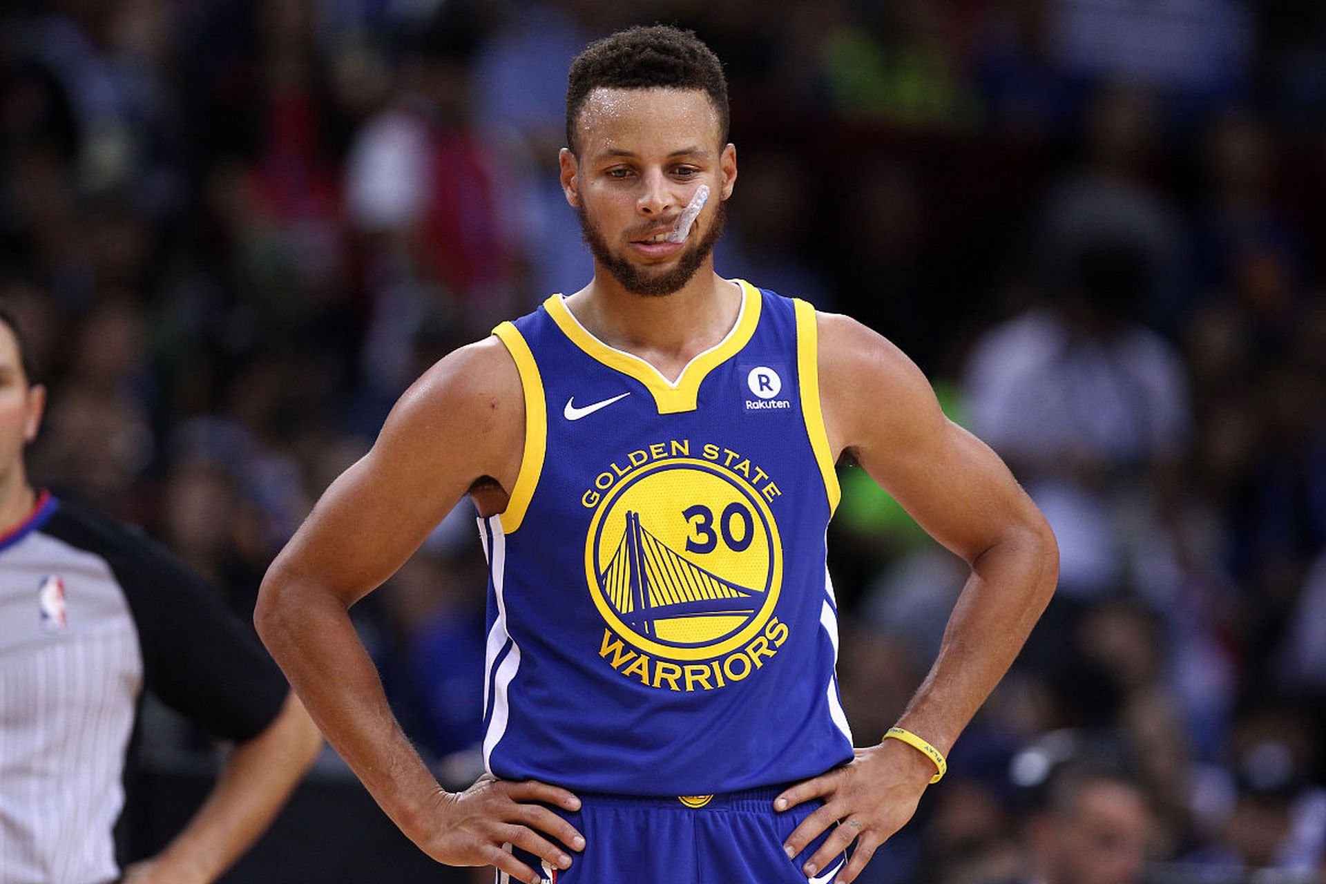 马卡：小西蒙尼如今表现出色，离不开梅西对他的明智建议（马卡：小西蒙尼状态火热，梅西的点拨功不可没）