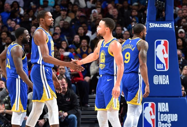 传帮带也挺好！萨拉赫向斯洛特“服软”，重新回归VS布莱顿阵容（萨拉赫与斯洛特达成默契，重回战布莱顿阵容）