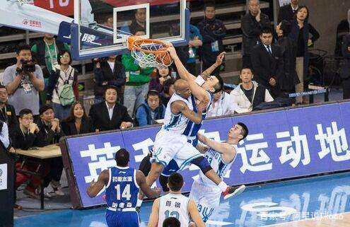 被篮球耽误了，奥尼尔若是当演员，一定也是著名的喜剧演员（如果不打篮球，奥尼尔注定是著名的喜剧演员）