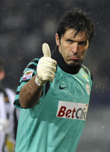 国安客战河内：3外援PK6外援，塞鸟、吴少聪首发，法比奥出战（客战河内，国安三外援迎战六外援：塞鸟吴少聪首发，法比奥出战）